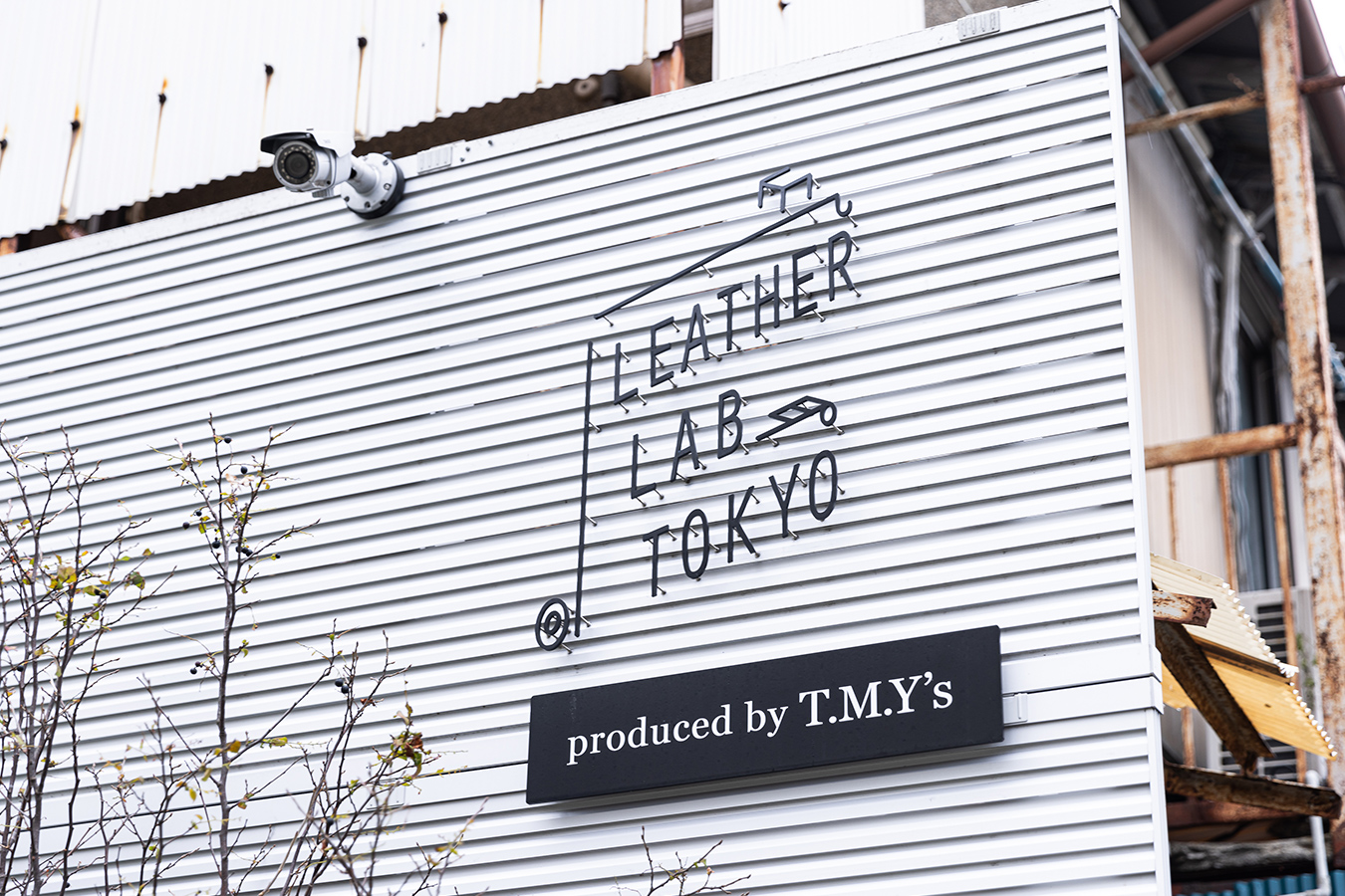 「LEATHER LAB TOKYO produced by T.M.Y’s」